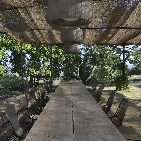 Holiday home Maison Droles D'oiseaux