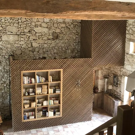 Maison Droles D'oiseaux